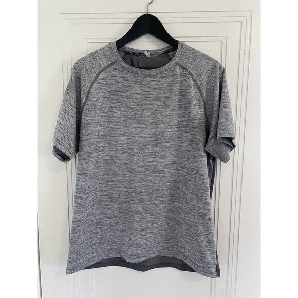 Under Armour Gray HeatGear Workout Shirt Size Large - Picture 1 of 5